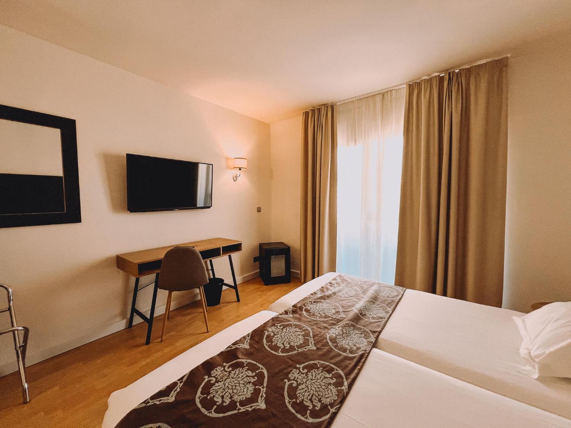 Fay Victoria Hotel
